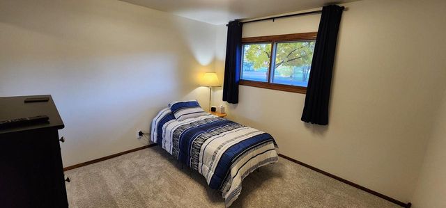 W277 Madison AVENUE, Oconomowoc, WI 53066