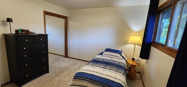 W277 Madison AVENUE, Oconomowoc, WI 53066