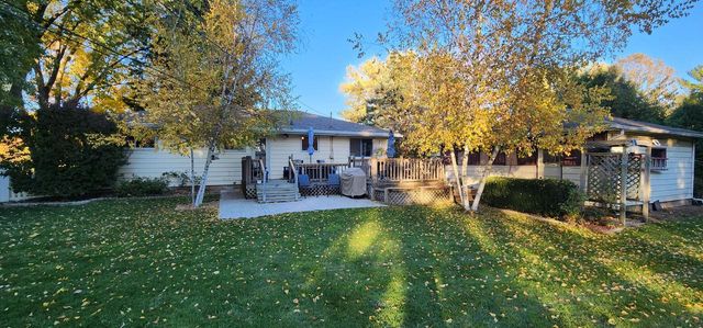 W277 Madison AVENUE, Oconomowoc, WI 53066