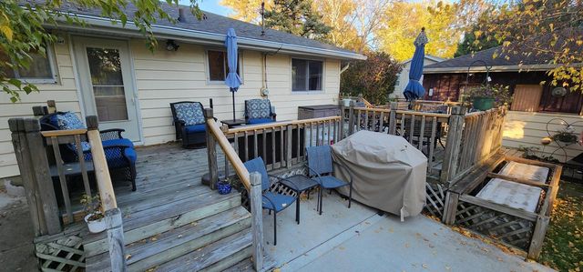 W277 Madison AVENUE, Oconomowoc, WI 53066