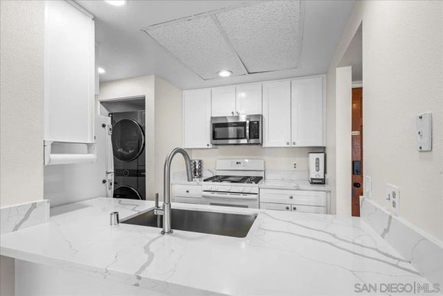 2916 Elm Tree Court, Spring Valley, CA 91978