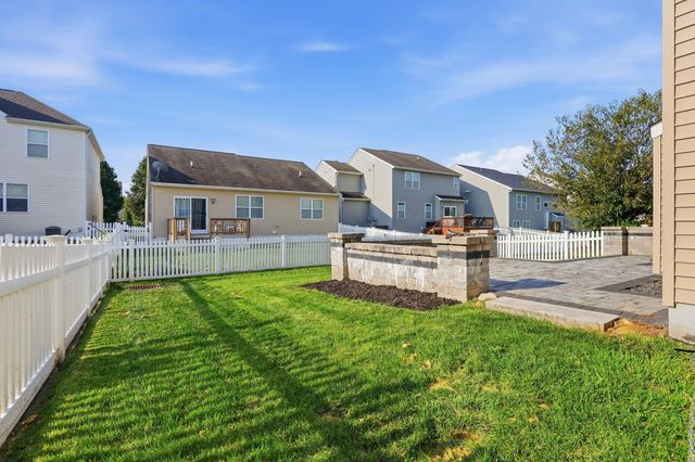 6045 Highlander Drive, Westerville, OH 43081