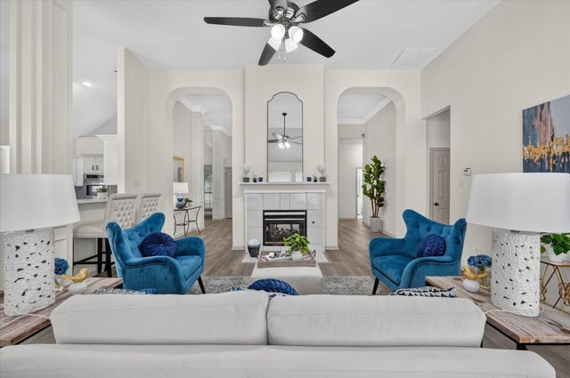 6023 Copperfield Drive, Arlington, TX 76001