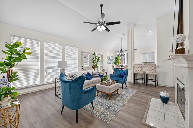 6023 Copperfield Drive, Arlington, TX 76001