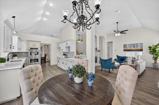 6023 Copperfield Drive, Arlington, TX 76001