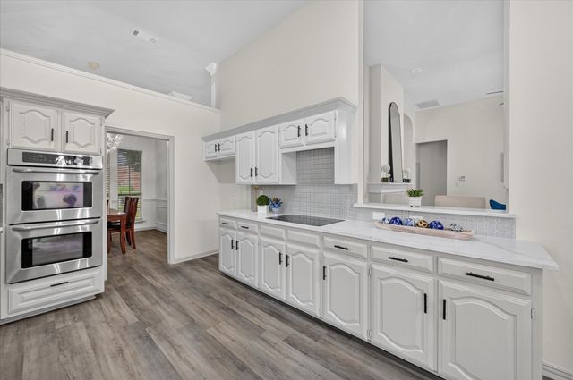 6023 Copperfield Drive, Arlington, TX 76001