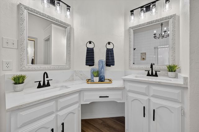 6023 Copperfield Drive, Arlington, TX 76001