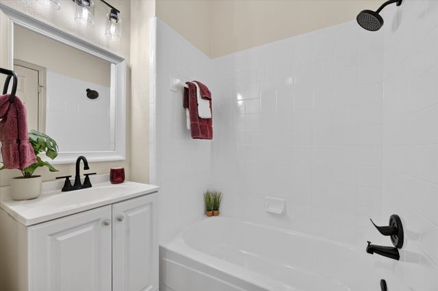 6023 Copperfield Drive, Arlington, TX 76001
