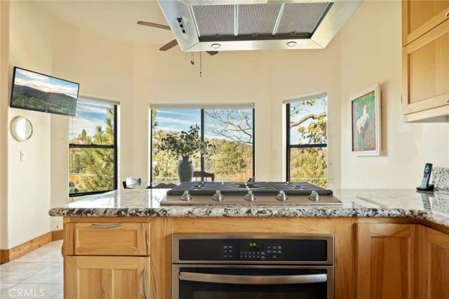 1305 Montreal, Lake Arrowhead, CA 92352