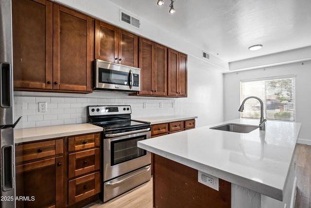 4608 W Maryland Avenue 1154, Glendale, AZ 85301