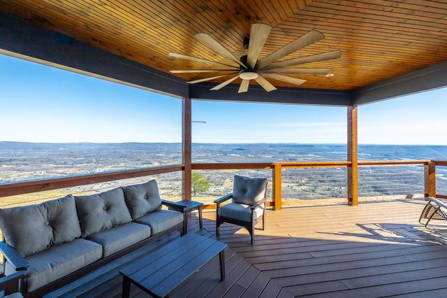 190 Hovering Hawk Drive, Jasper, TN 37347