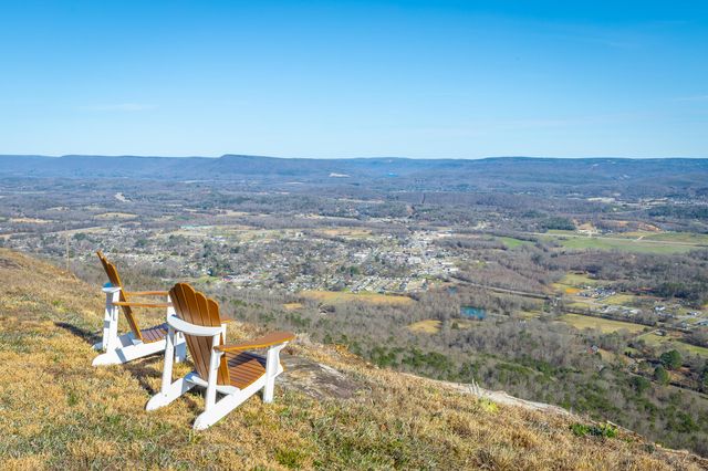 190 Hovering Hawk Drive, Jasper, TN 37347