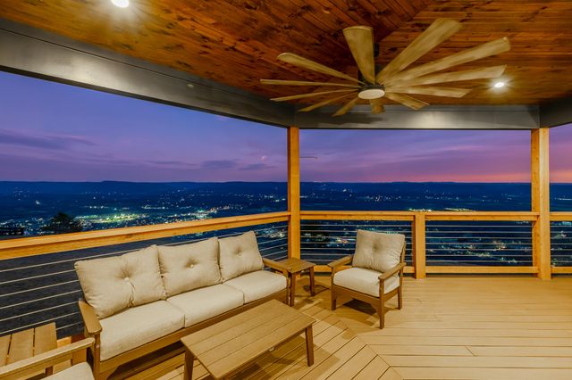 190 Hovering Hawk Drive, Jasper, TN 37347