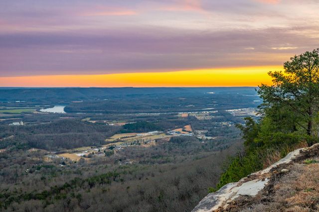 190 Hovering Hawk Drive, Jasper, TN 37347