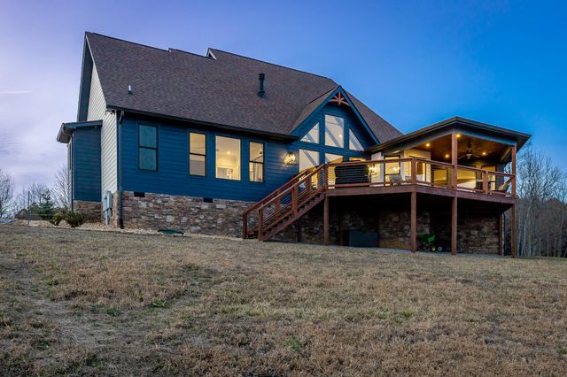 190 Hovering Hawk Drive, Jasper, TN 37347