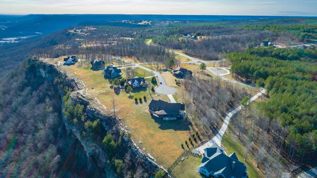 190 Hovering Hawk Drive, Jasper, TN 37347