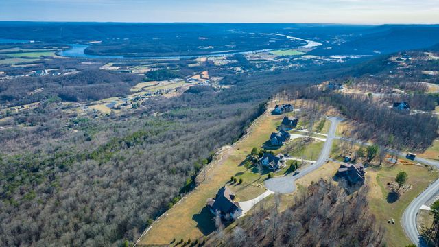 190 Hovering Hawk Drive, Jasper, TN 37347