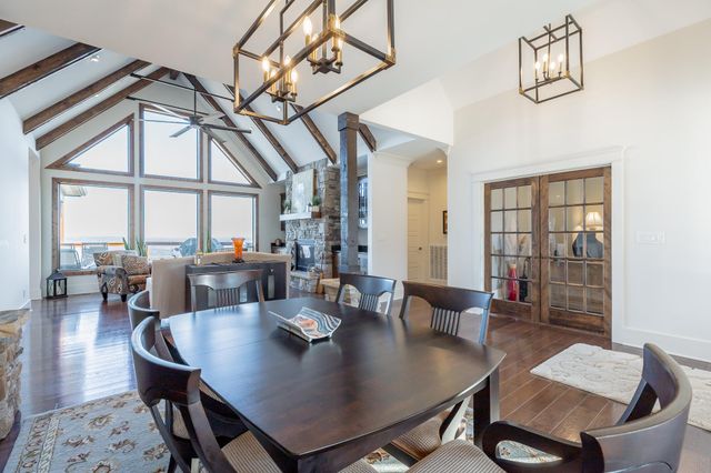 190 Hovering Hawk Drive, Jasper, TN 37347