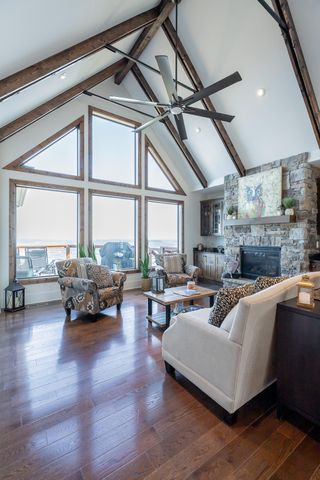 190 Hovering Hawk Drive, Jasper, TN 37347