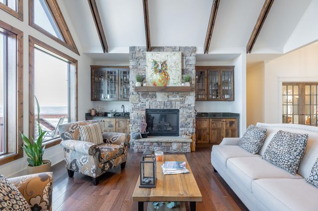 190 Hovering Hawk Drive, Jasper, TN 37347