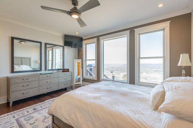 190 Hovering Hawk Drive, Jasper, TN 37347