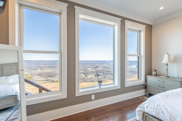 190 Hovering Hawk Drive, Jasper, TN 37347