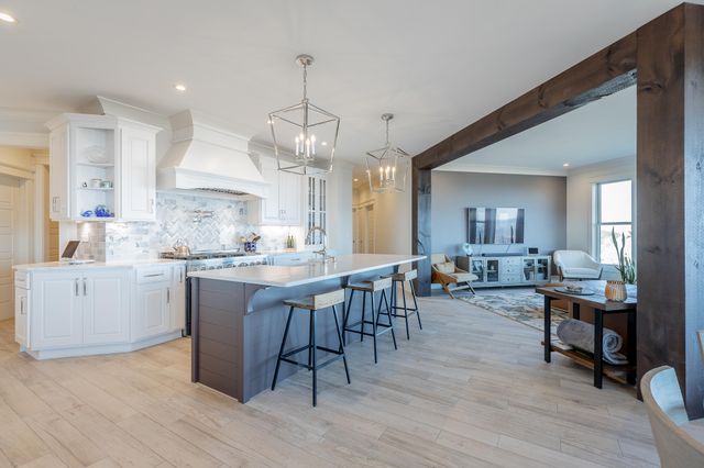 190 Hovering Hawk Drive, Jasper, TN 37347