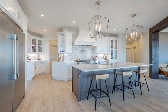 190 Hovering Hawk Drive, Jasper, TN 37347