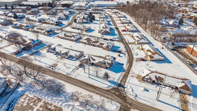 34446 sycamore Drive, Fraser, MI 48026