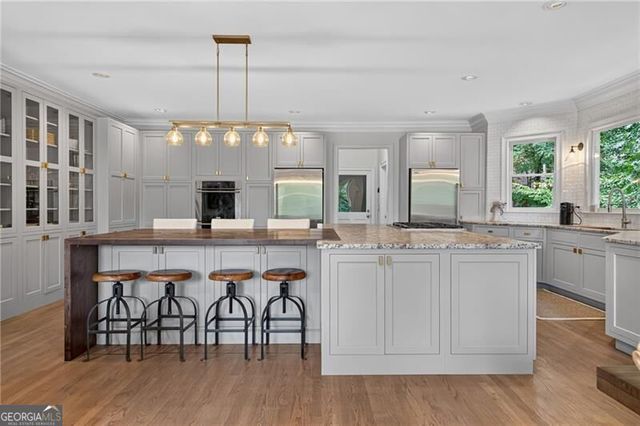 950 Tiverton Lane, Johns Creek, GA 30022