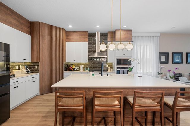 16110 VOLTERRA POINT, Bella Collina, FL 34756