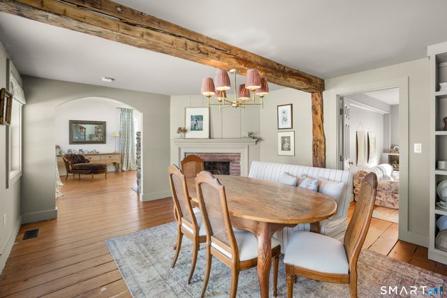 100 Tuller Road, Fairfield, CT 06825