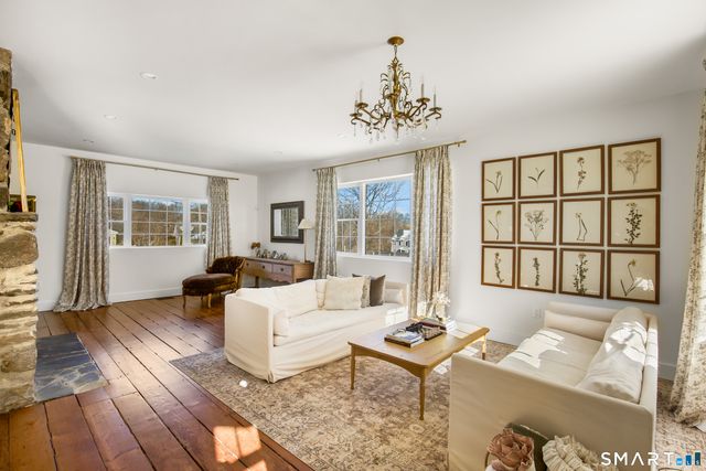 100 Tuller Road, Fairfield, CT 06825