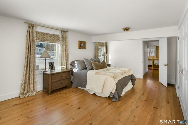 100 Tuller Road, Fairfield, CT 06825