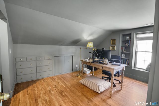 100 Tuller Road, Fairfield, CT 06825