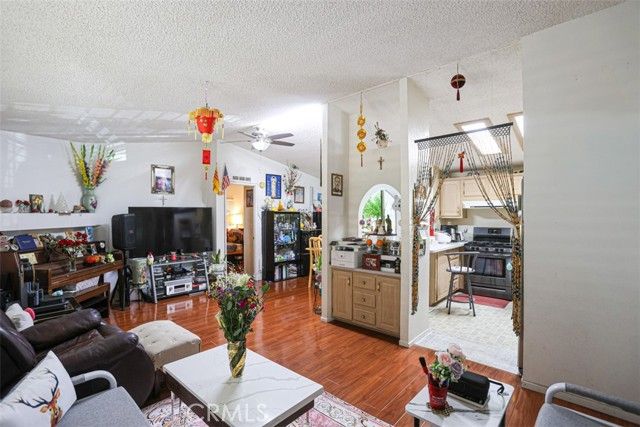 7887 Lampson 100, Garden Grove, CA 92841