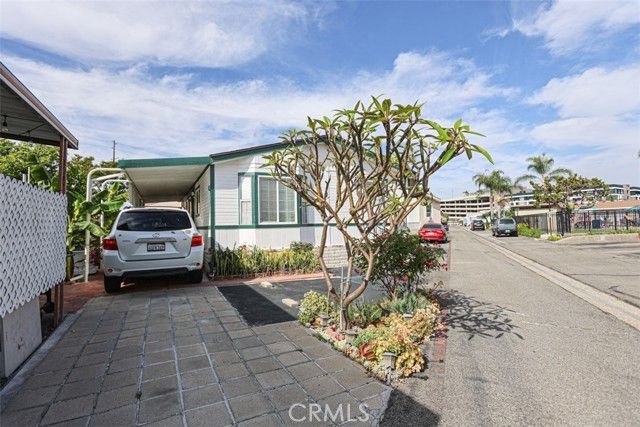 7887 Lampson 100, Garden Grove, CA 92841