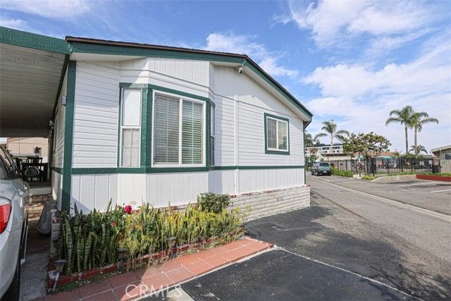 7887 Lampson 100, Garden Grove, CA 92841