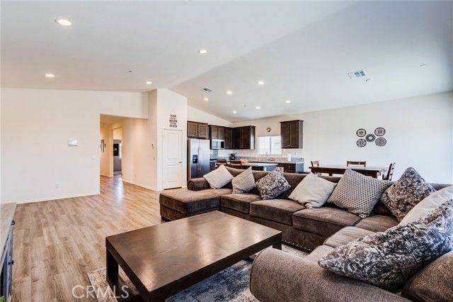 11856 Calenda Court, Victorville, CA 92392