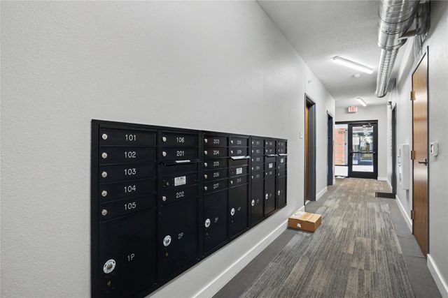 450 SW 7th Street 209, Des Moines, IA 50309