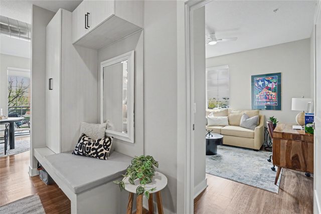 450 SW 7th Street 209, Des Moines, IA 50309