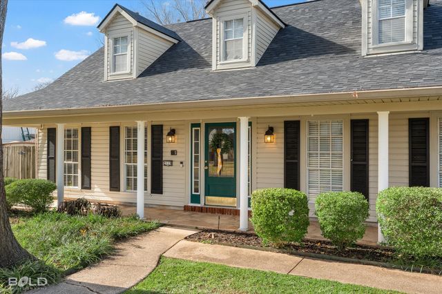 2119 Surrey Lane, Bossier City, LA 71111