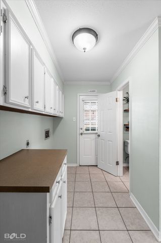 2119 Surrey Lane, Bossier City, LA 71111