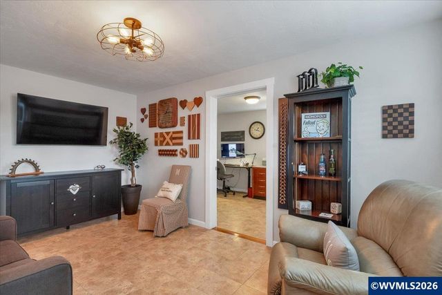 4193 Oakman St S, Salem, OR 97004
