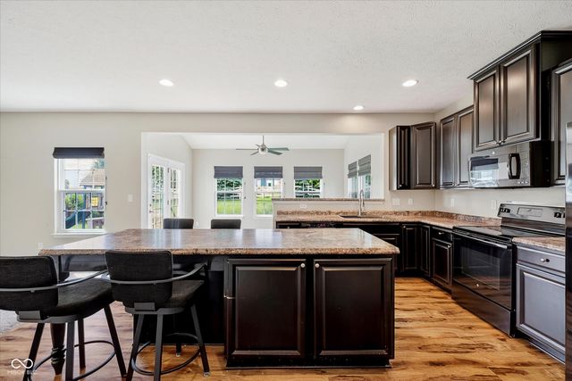 2859 Holiday Way, Greenwood, IN 46143