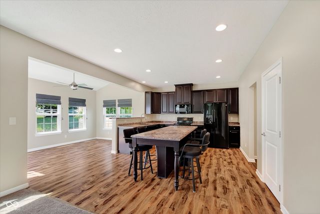 2859 Holiday Way, Greenwood, IN 46143