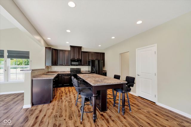 2859 Holiday Way, Greenwood, IN 46143