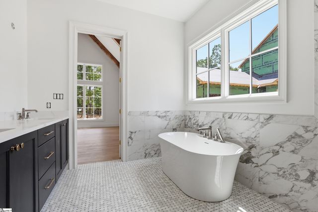 53 Bell Road, Greenville, SC 29607
