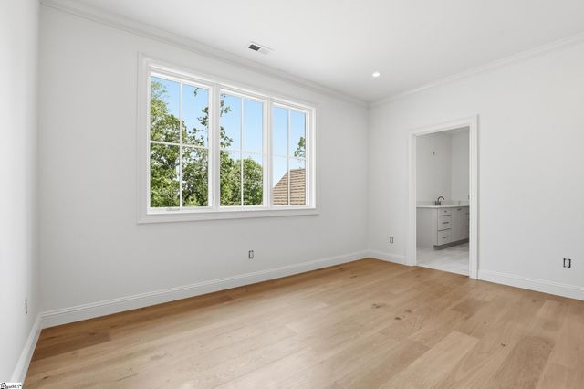 53 Bell Road, Greenville, SC 29607