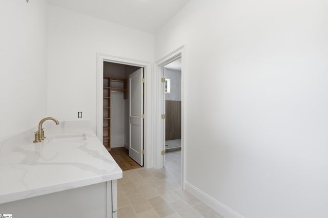 53 Bell Road, Greenville, SC 29607